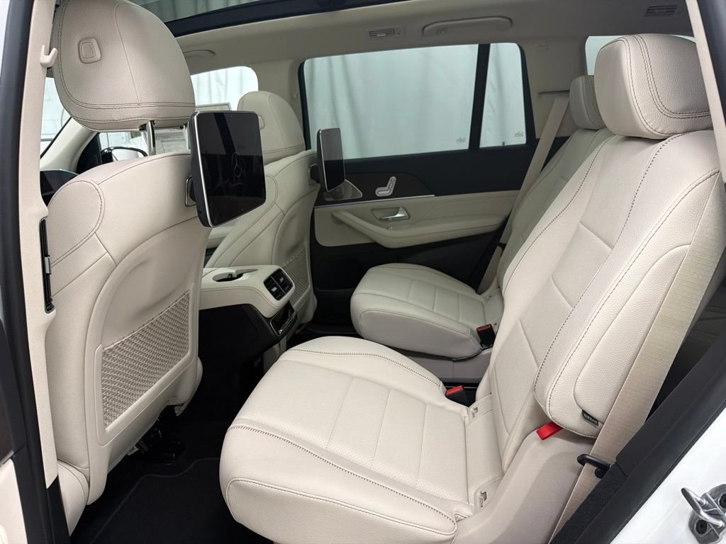 New 2027 Polar White Mercedes-Benz GLS 450 image 99
