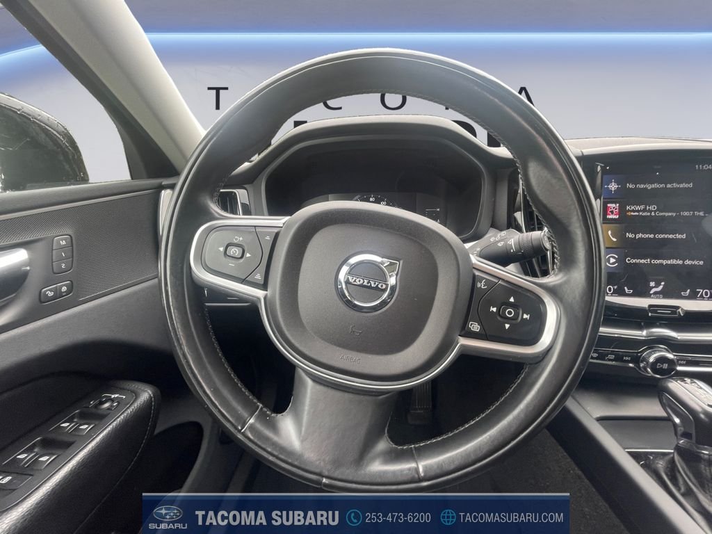 Used 2019 Black Volvo T5 Momentum image 13