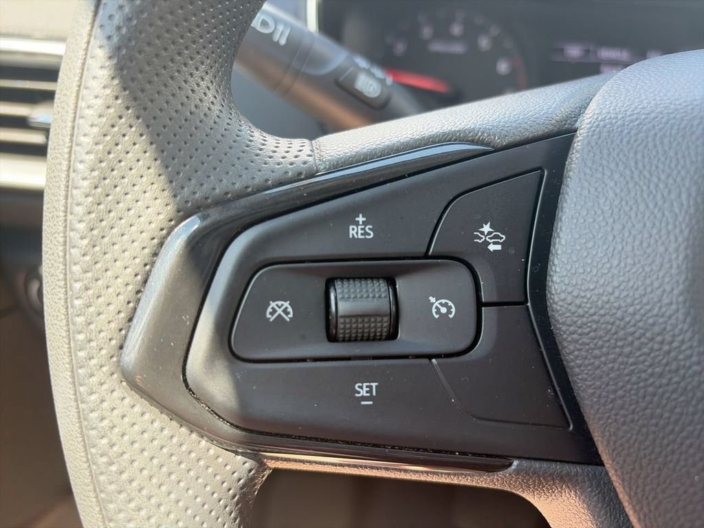 Used 2023 White Chevrolet LT image 22