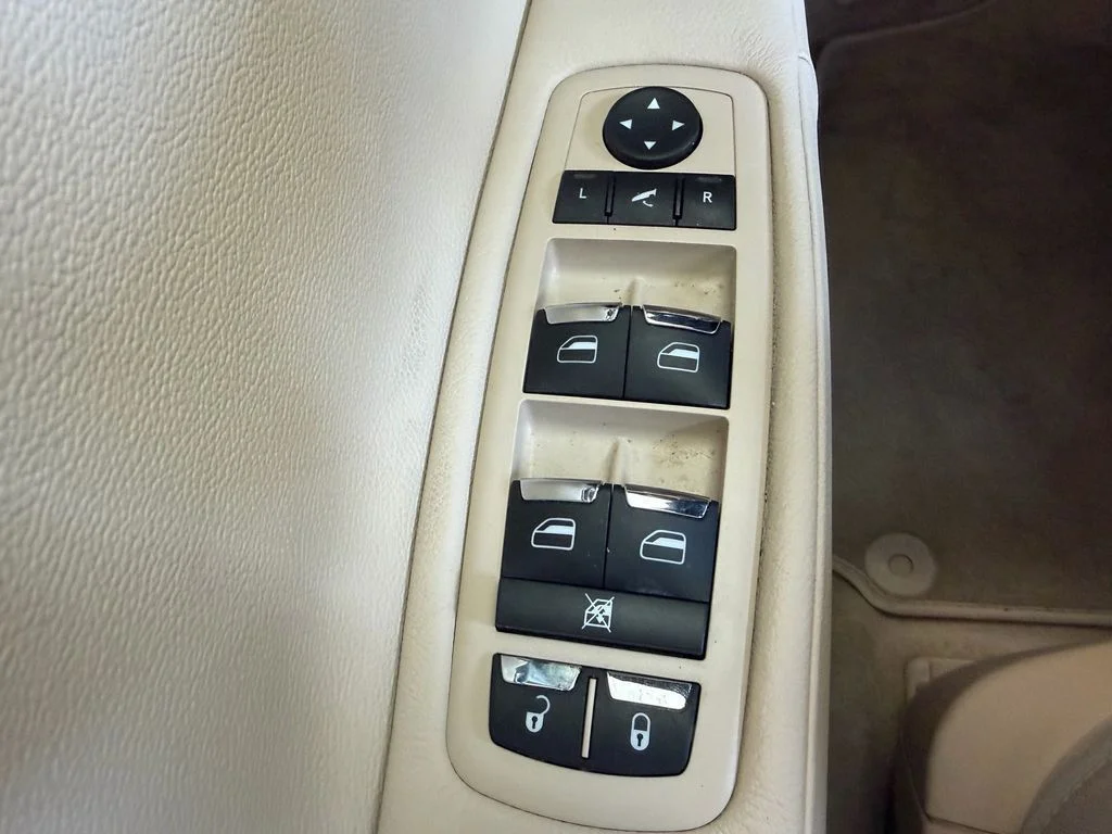 Used 2017 Red Maserati S image 30