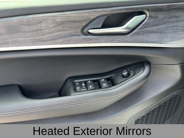 New 2026 Bright White Clear-Coat Exterior Paint Jeep Altitude image 12