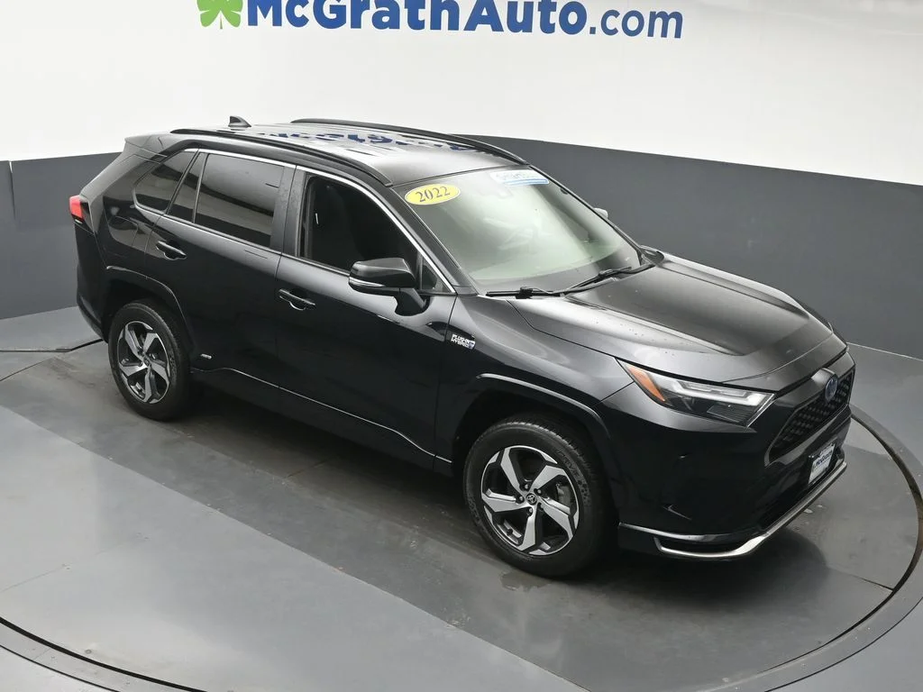 Used 2022 Black Toyota SE image 3