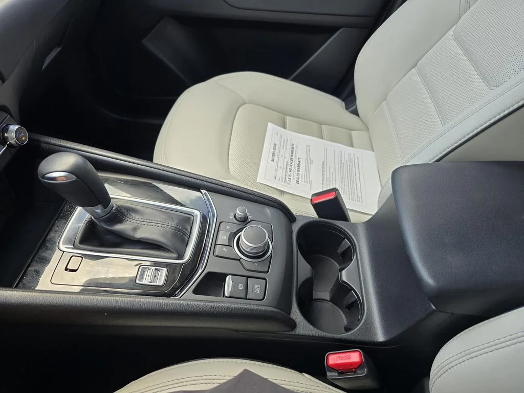 Used 2025 White Mazda 2.5 S Preferred image 16