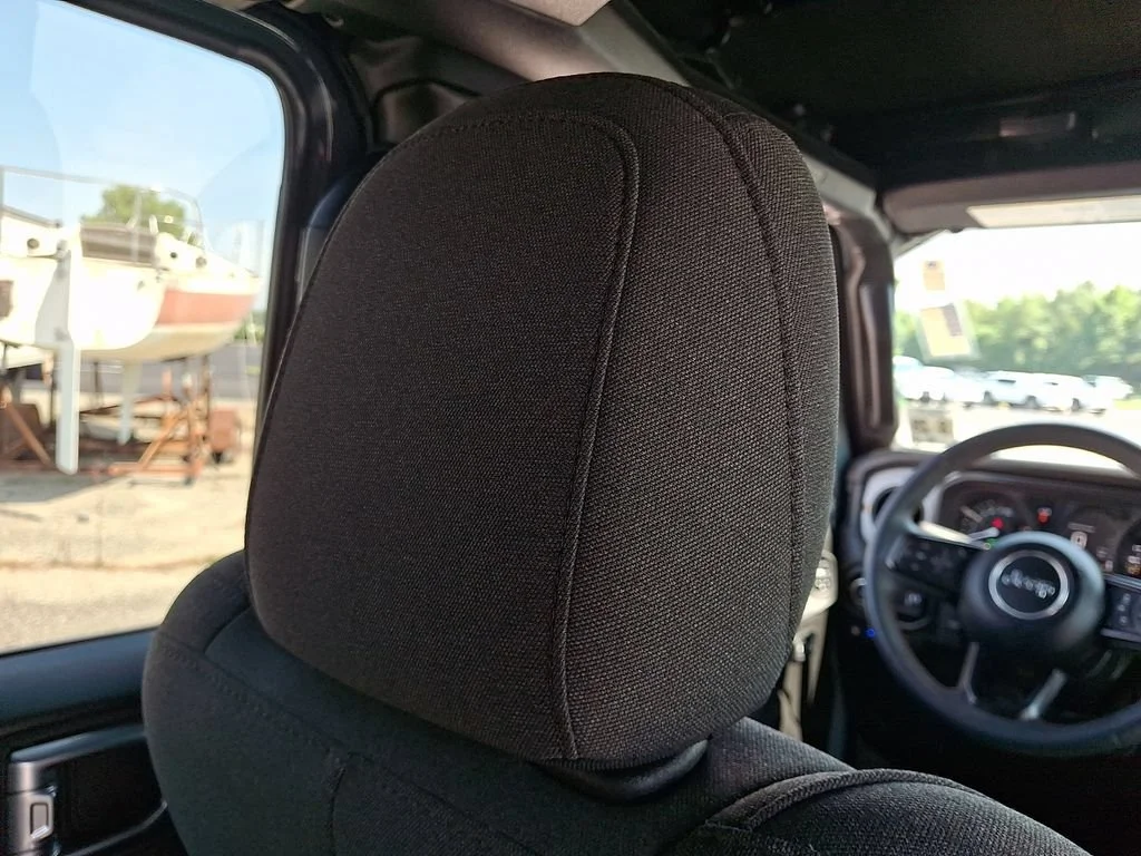 Used 2024 Anvil Clear Coat Jeep Sport S image 14