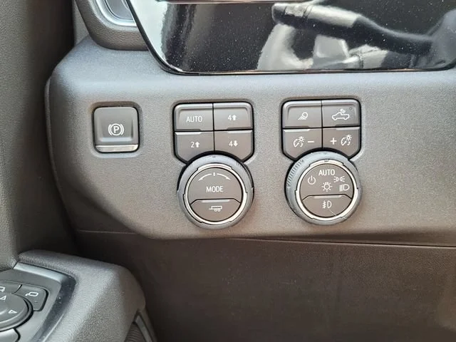 2025 Chevrolet Silverado 1500 LTZ - Photo 27