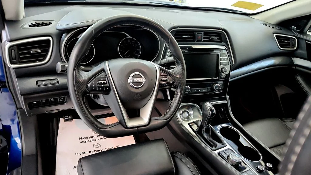 Used 2023 Blue Nissan Platinum image 24