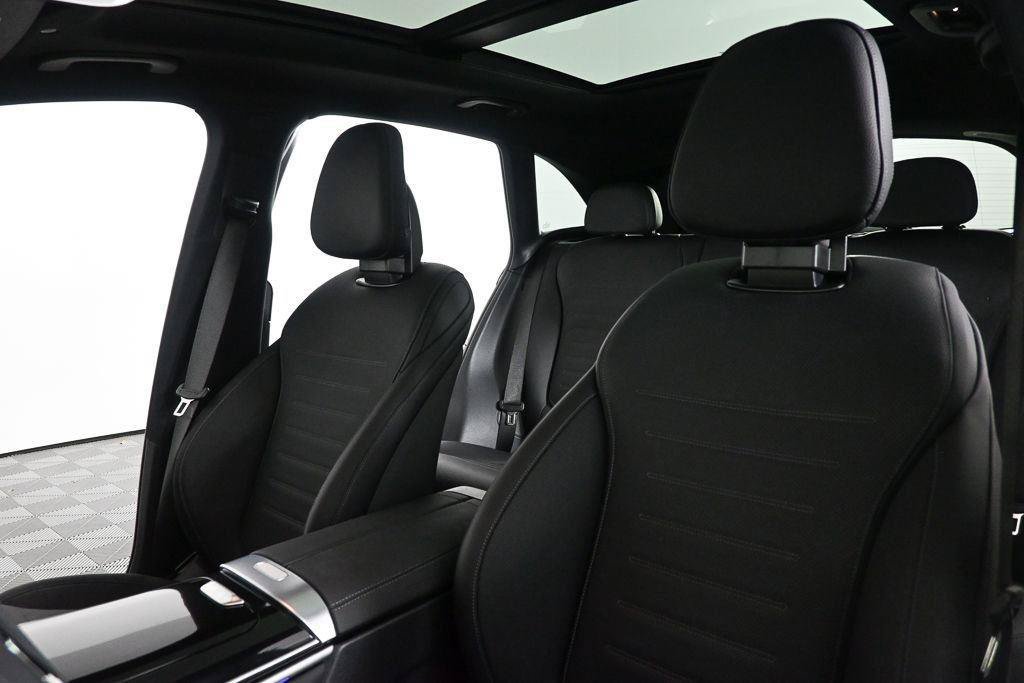New 2026 Obsidian Black Metallic Mercedes-Benz GLC 300 image 44