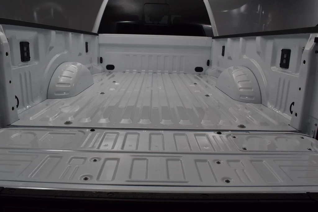 New 2027 Oxford White Ford F-250® Lariat® image 8