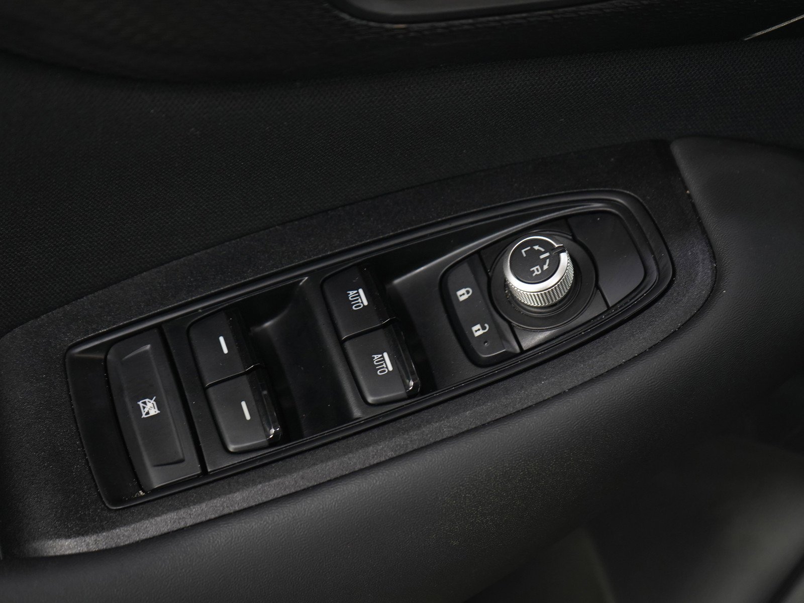 Used 2025 Crystal Black Pearl Subaru Premium image 21