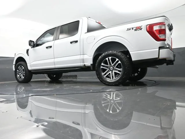 Used 2023 White Ford XL image 41
