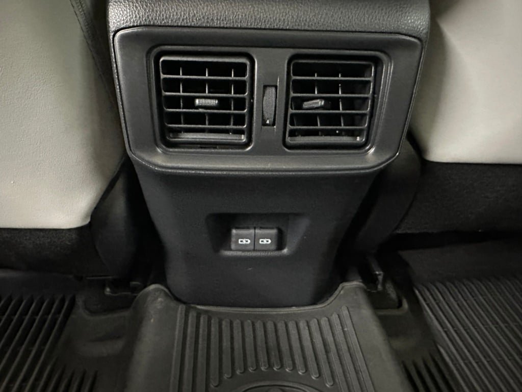 2023 Toyota RAV4 XLE Premium - Photo 20