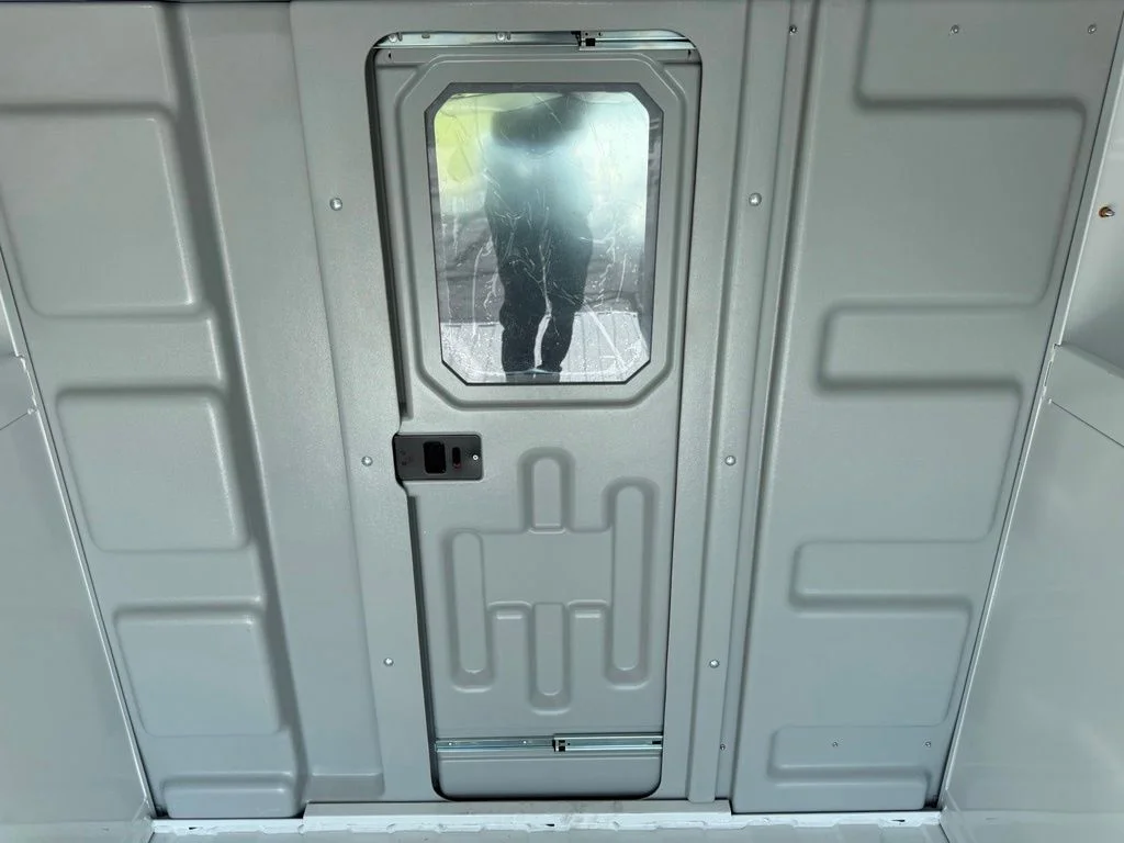 New 2026 Oxford White Ford E-350 SRW image 43