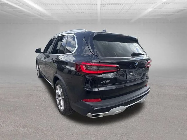 Used 2022 Black BMW xDrive40i image 11