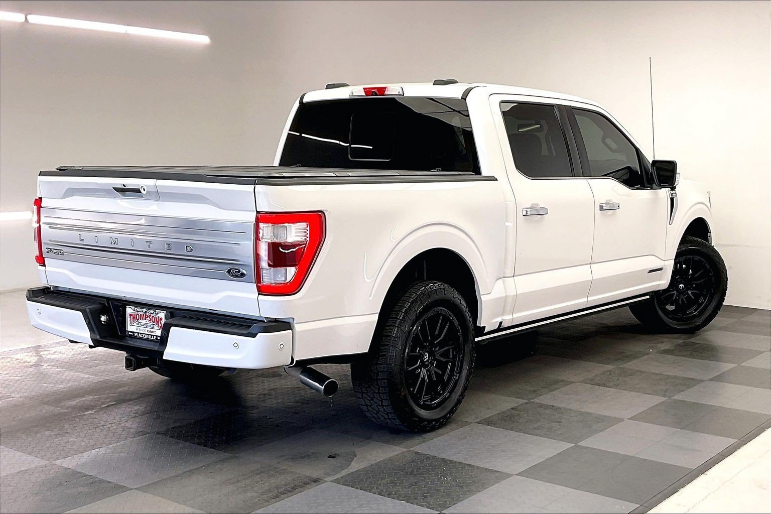 Used 2021 White Ford Limited image 13