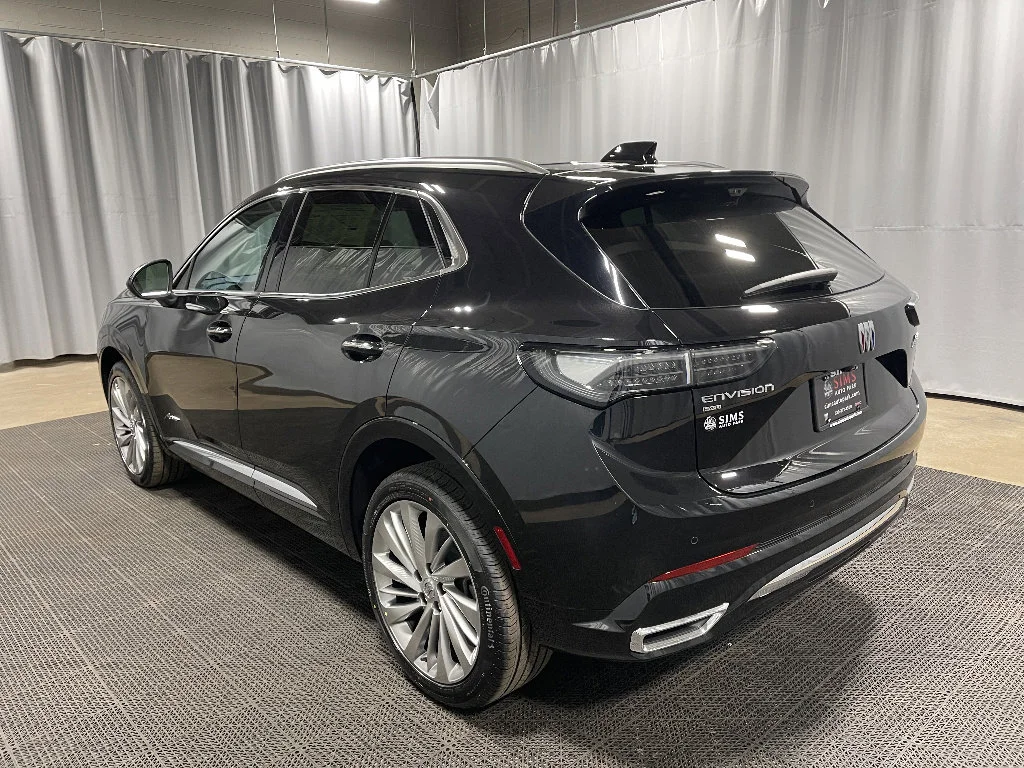 New 2026 Ebony Twilight Metallic Buick Avenir image 9