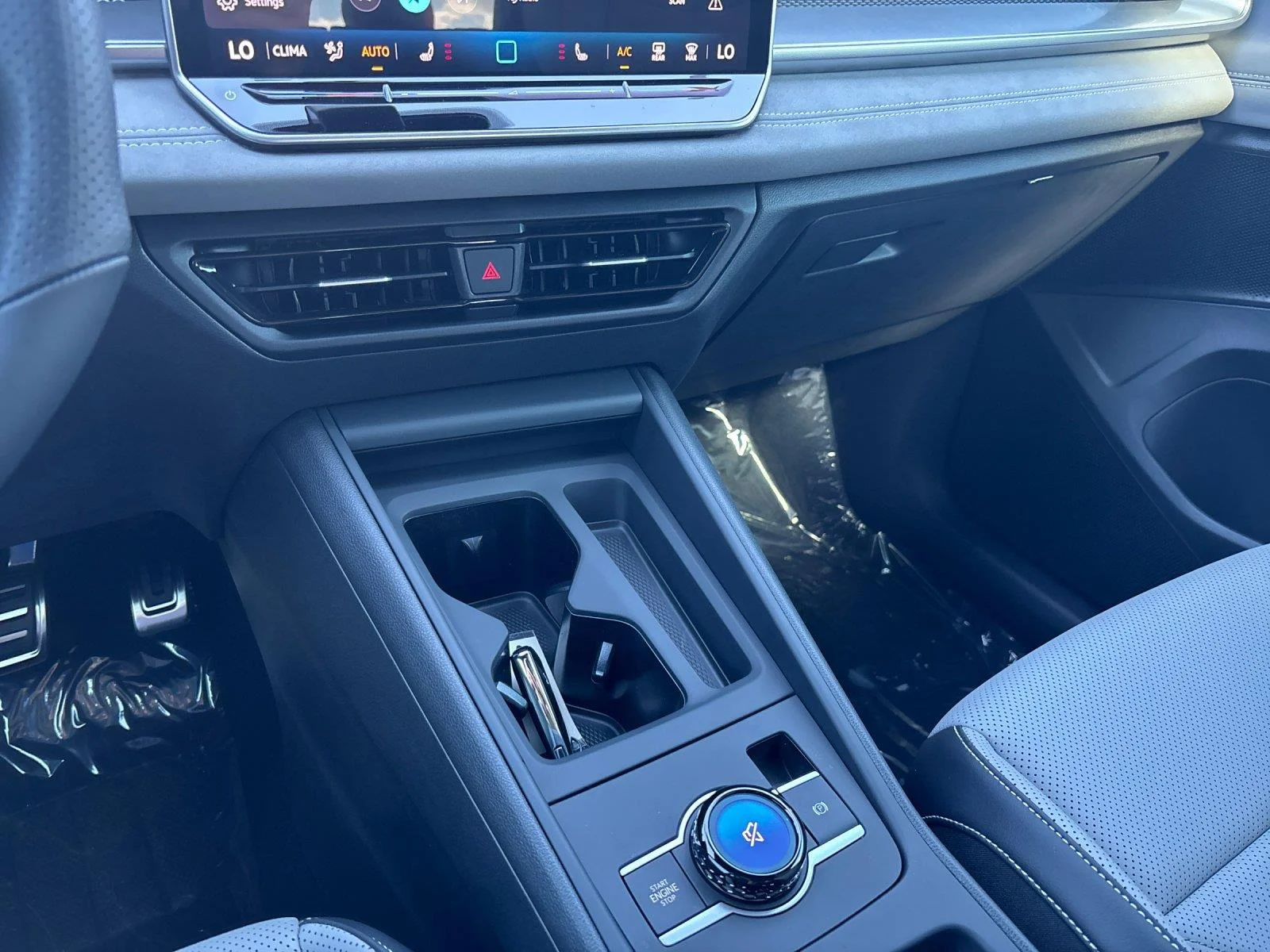 New 2026 monterey blue with deep black roof Volkswagen SE R-Line Black image 26