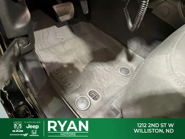 Used 2023 Black Jeep Sport image 17