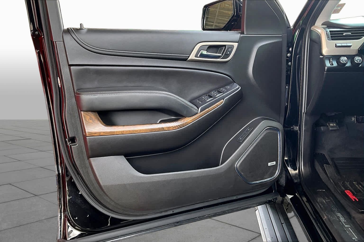 Used 2019 Onyx Black GMC Denali image 22