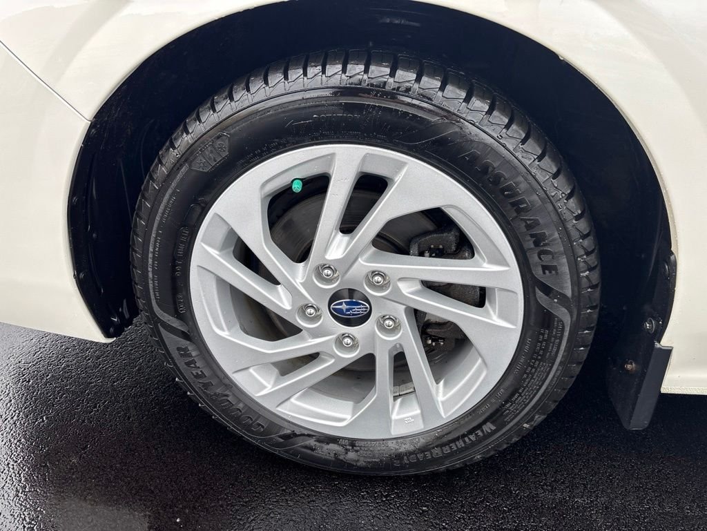 Used 2024 White Subaru Base image 10