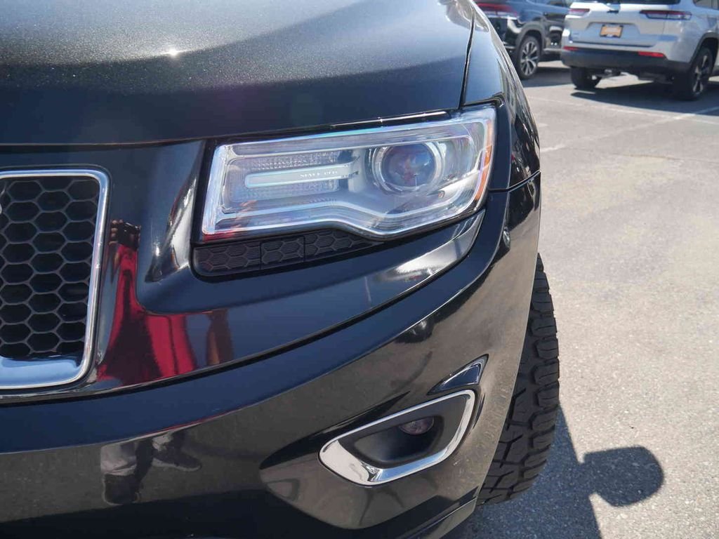 Used 2015 Black Jeep Overland image 22