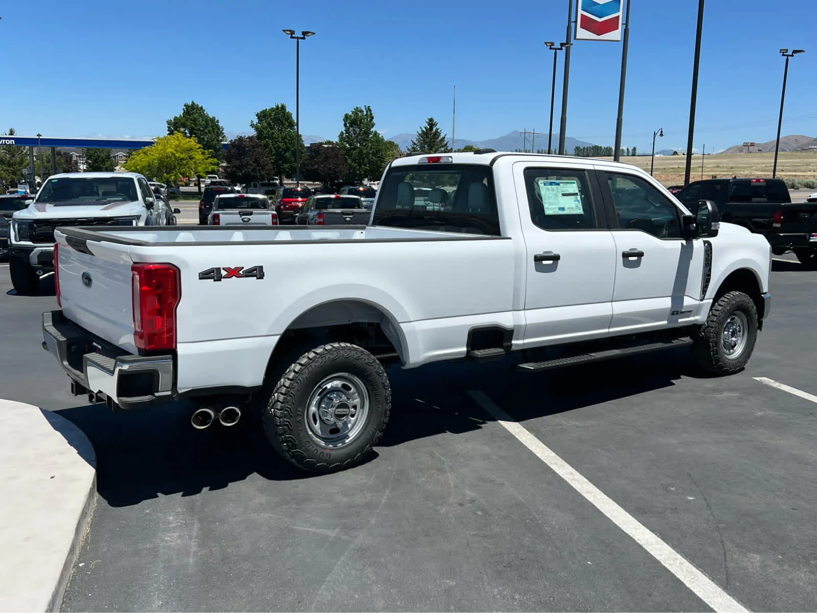 New 2026 Oxford White Ford XL image 7