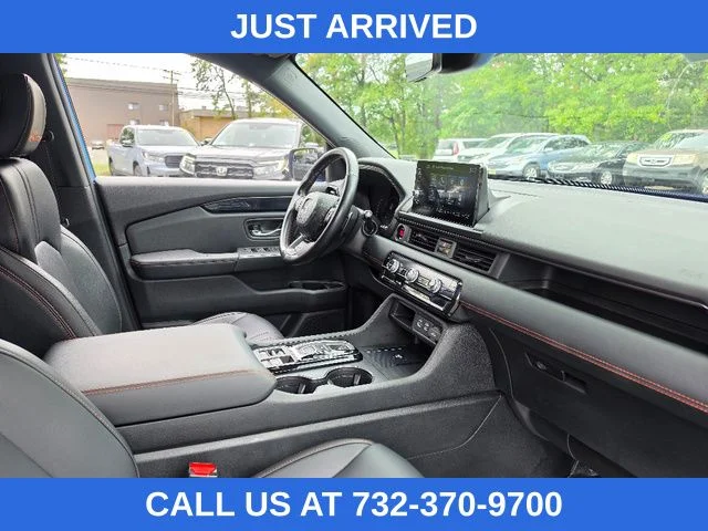 Certified Used 2025 Diffused Sky Pearl Honda TrailSport image 11