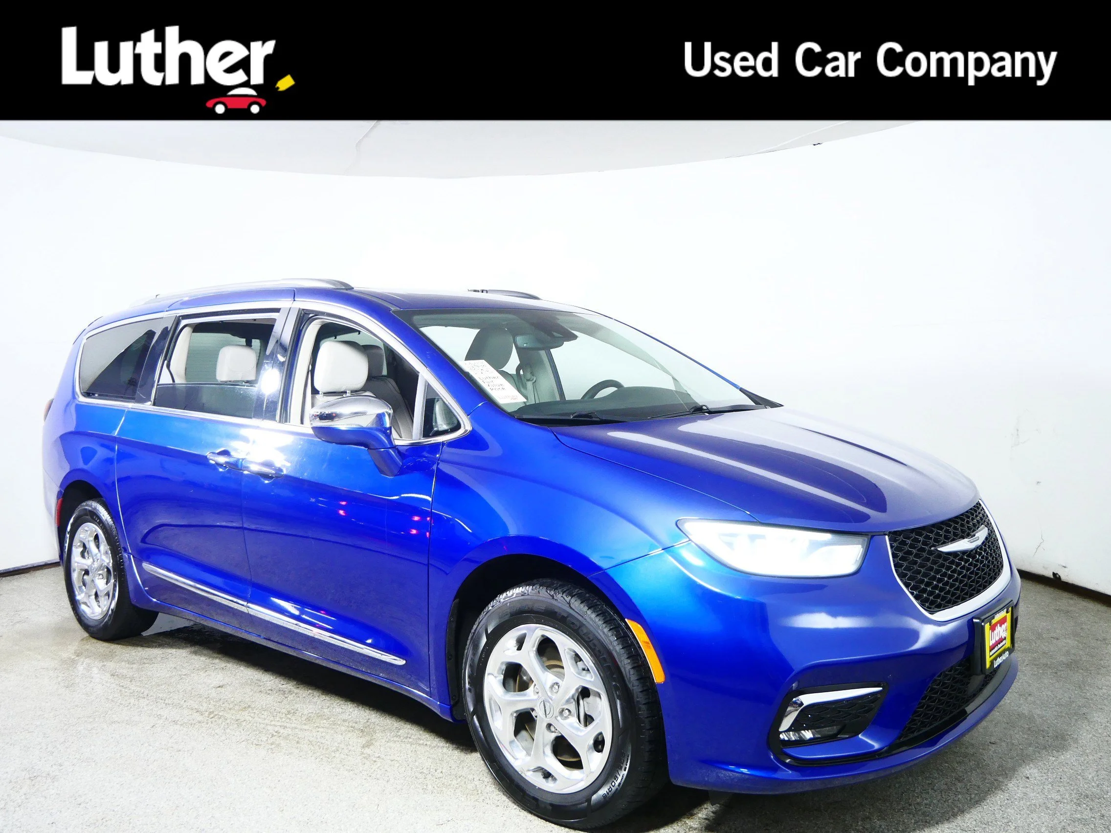 2021 Chrysler Pacifica Limited's photo