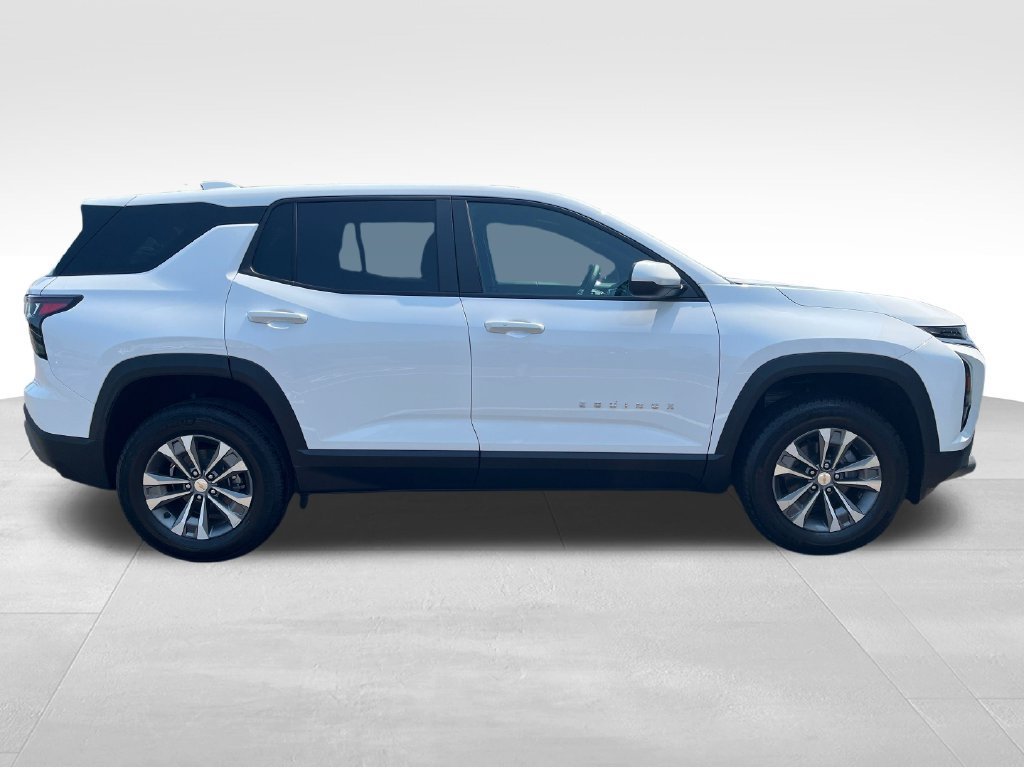 2027 Chevrolet Equinox LT - Photo 6