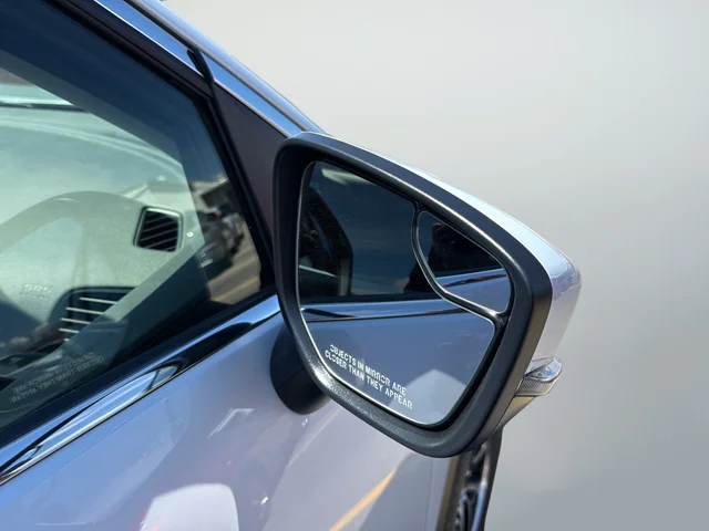 New 2026 White Mitsubishi ES image 26