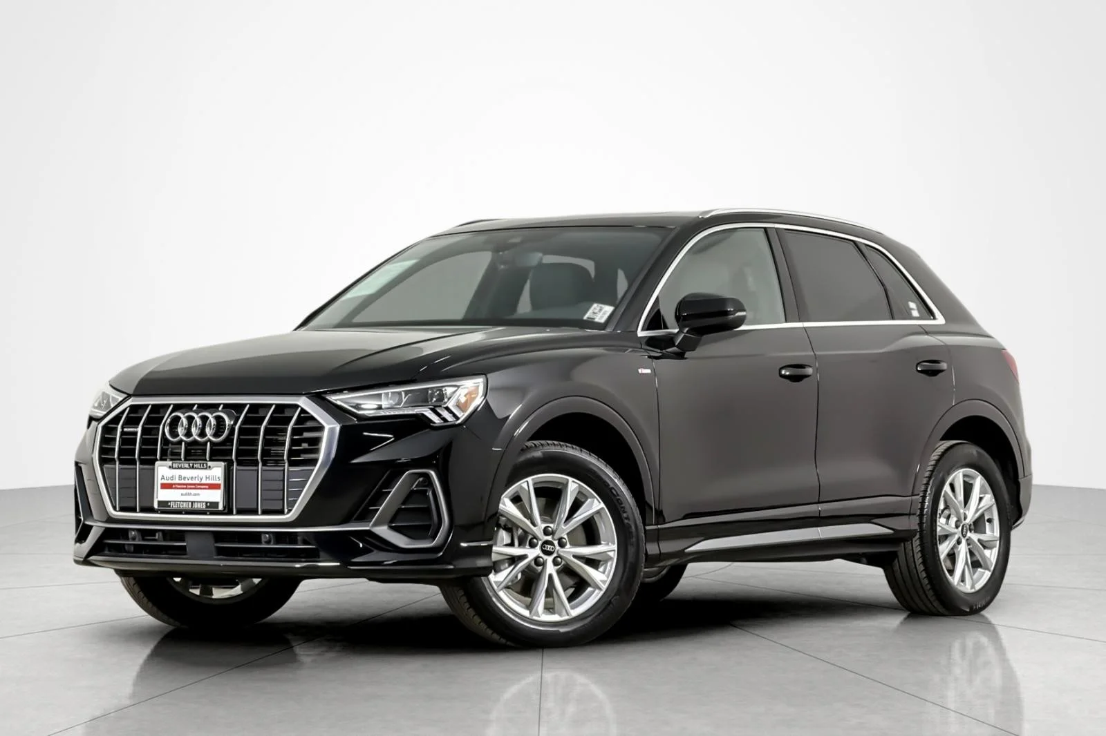 2024 Audi Q3 45 TFSI S Line Premium quattro's photo