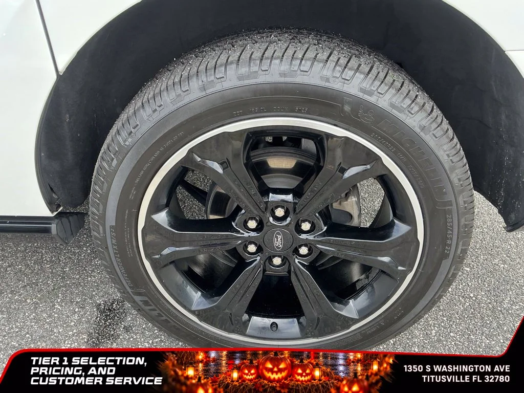 Used 2023 White Ford Limited image 22