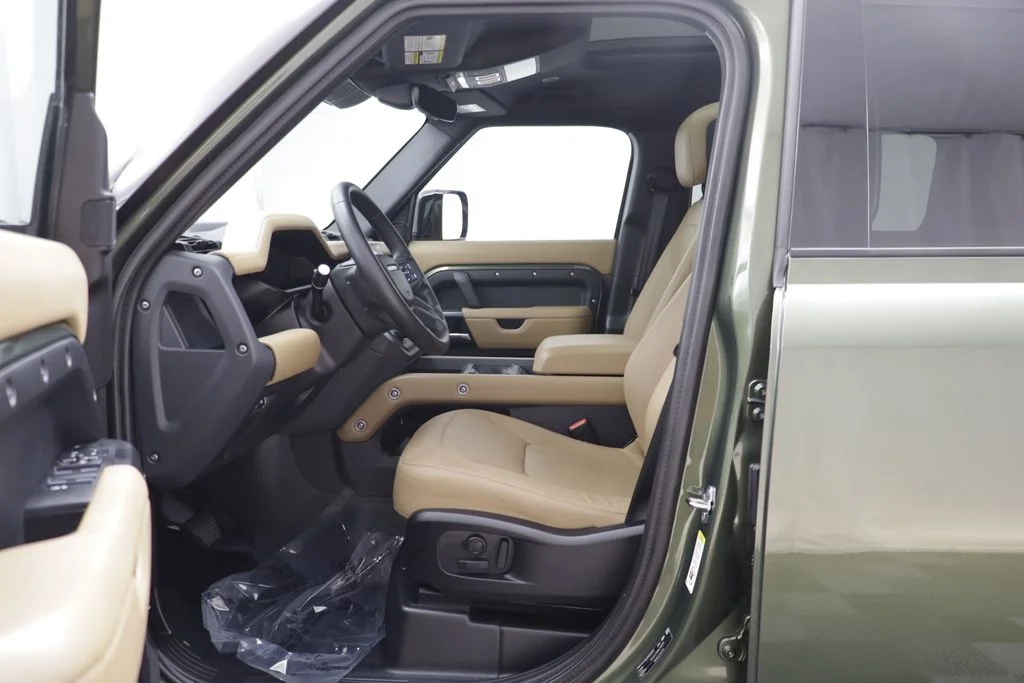 Certified Used 2026 Green Land Rover X-Dynamic SE image 5