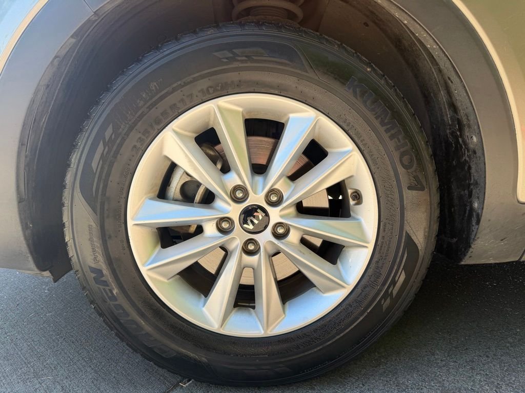 Used 2019 Titanium Silver Kia LX image 8