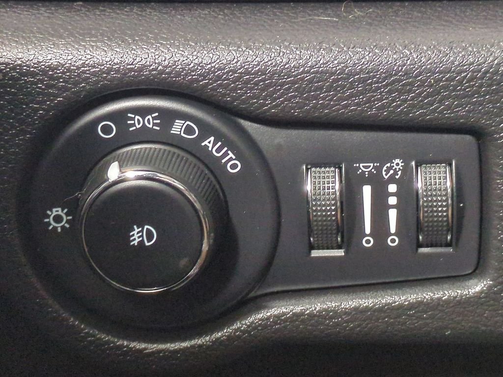 Used 2021 Blue Chrysler Touring L image 32