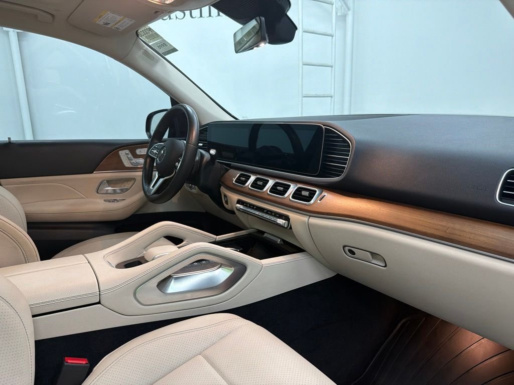 Certified Used 2022 Black Mercedes-Benz GLE 350 image 33