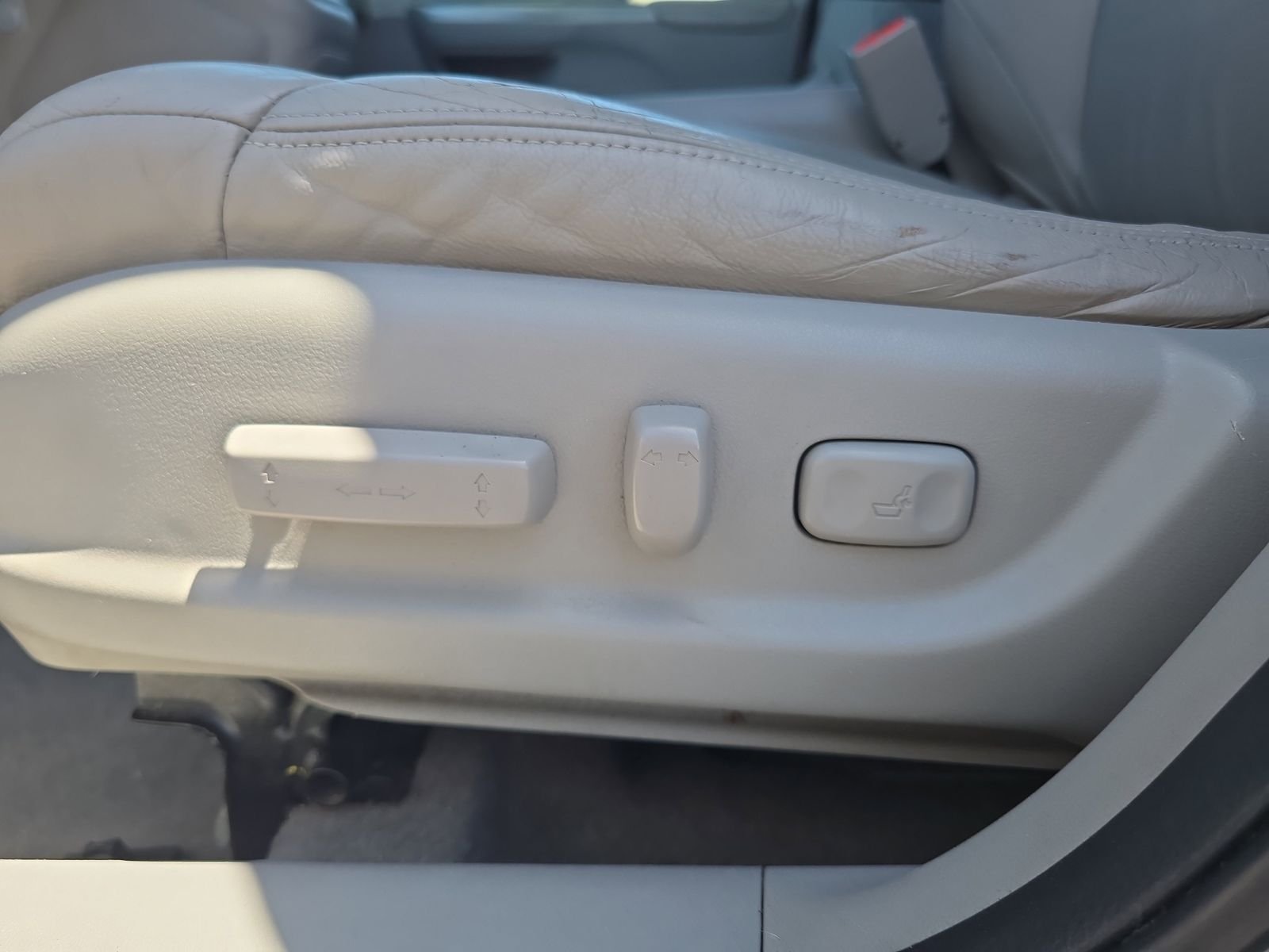 Used 2012 Gray Honda EX-L image 16
