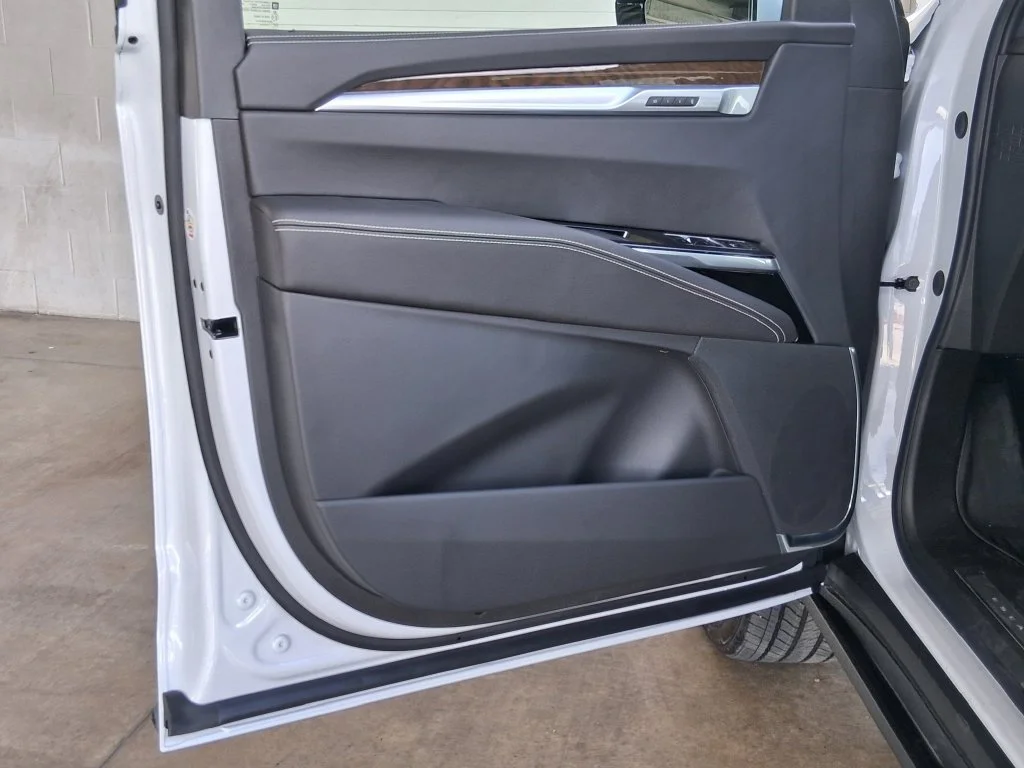 2027 Cadillac Escalade Platinum Sport - Photo 17
