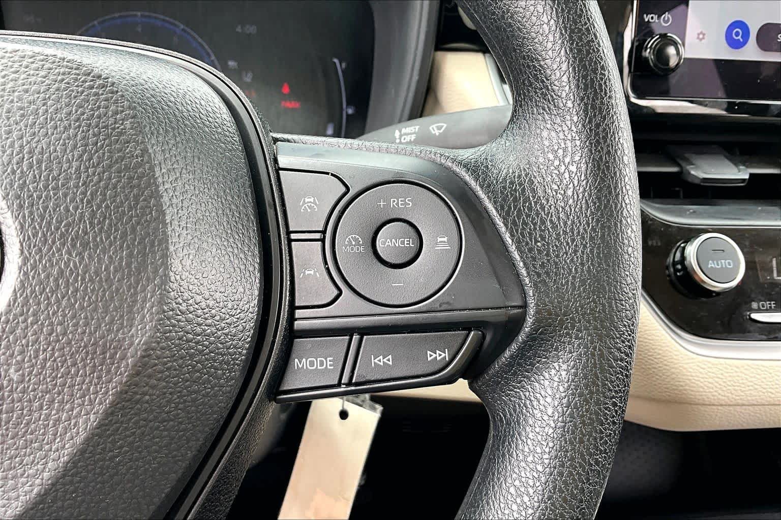 Used 2026 Ice Cap Toyota LE image 24