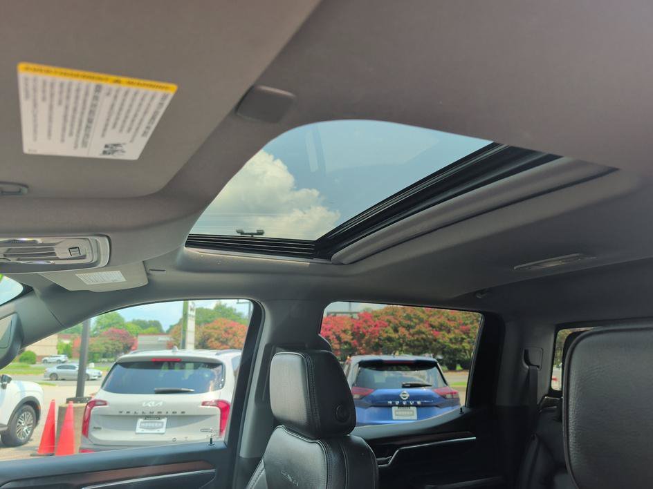 Used 2024 Onyx Black GMC Denali image 27