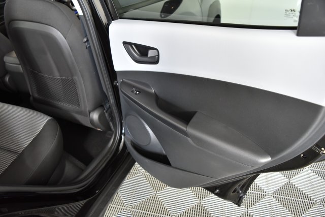 Used 2018 Black Hyundai SEL image 36