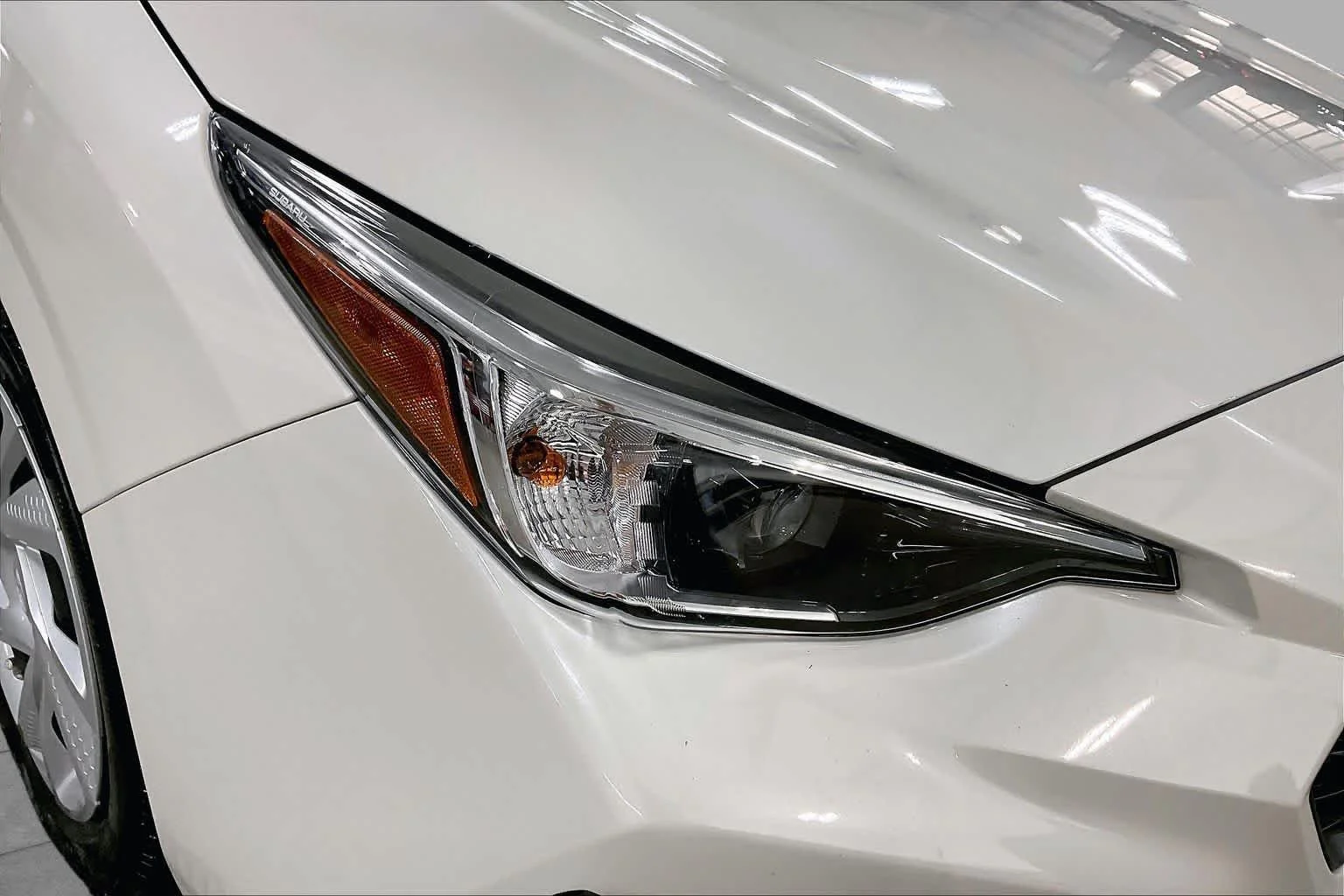 Used 2025 Crystal White Pearl Subaru  image 27