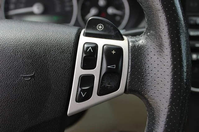Used 2011 Black Saab Turbo4 image 6