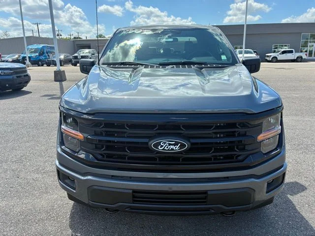 New 2026 Carbonized Gray Metallic Ford XLT image 8