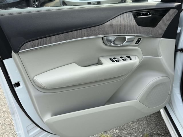 Used 2024 White Volvo Ultimate image 16