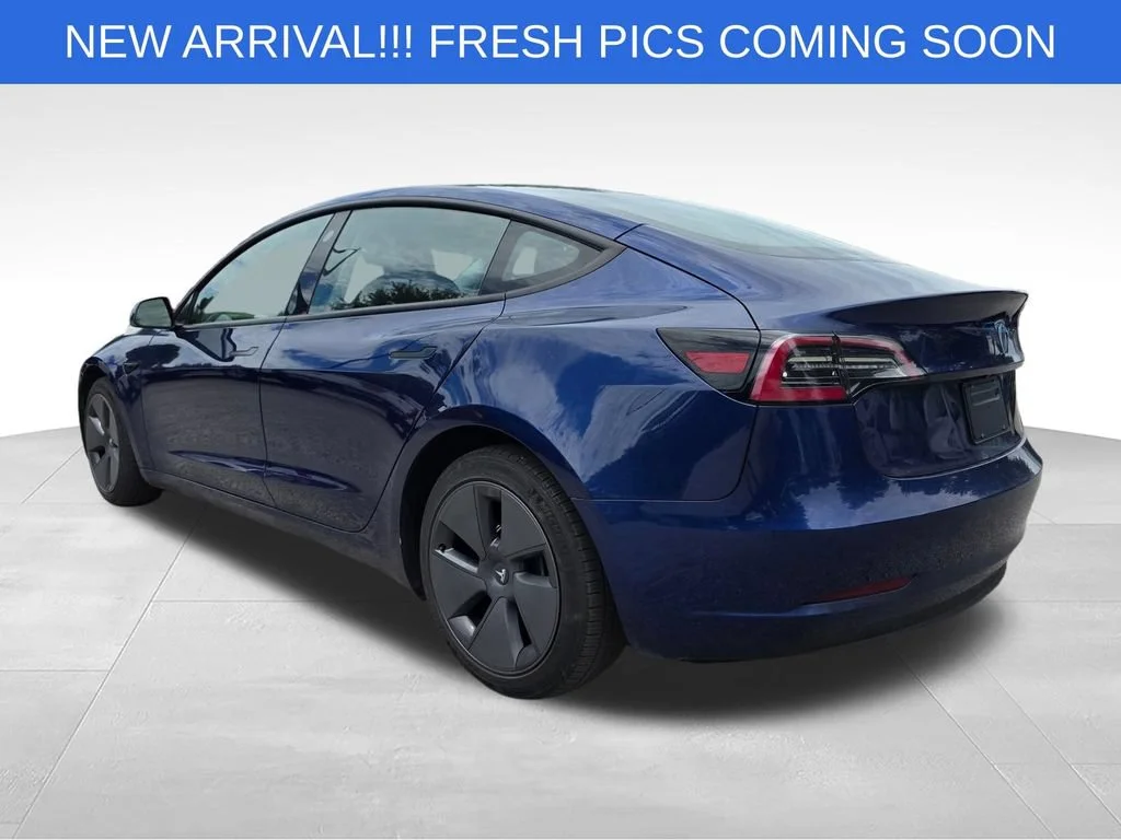 Used 2023  Tesla RWD image 5