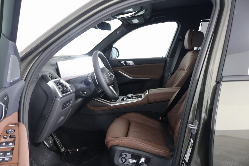 New 2027 Manhattan Green Metallic BMW xDrive40i image 5