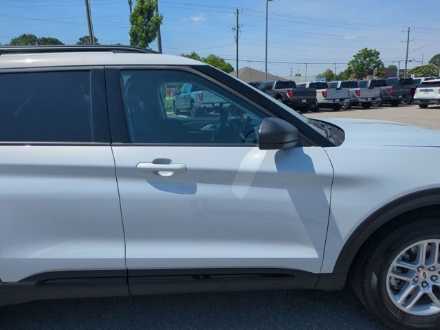 New 2026 Space White Metallic Ford Active image 38