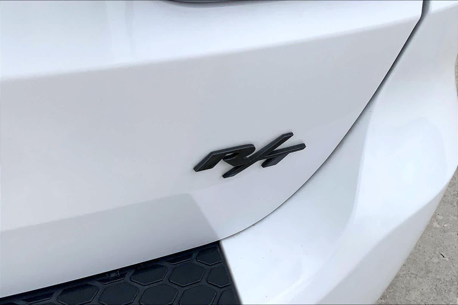 Used 2023 White Knuckle Clearcoat Dodge Hemi Orange image 10