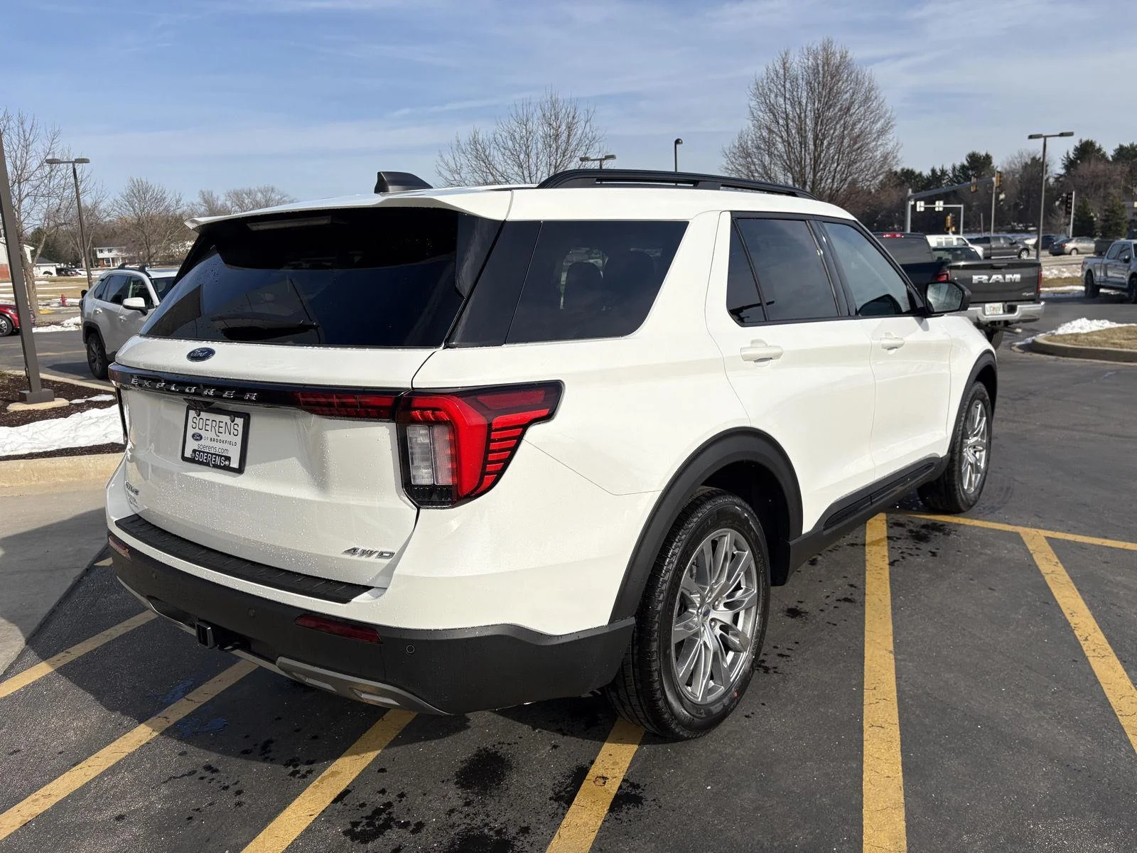 2026 Ford Explorer Active - Photo 6