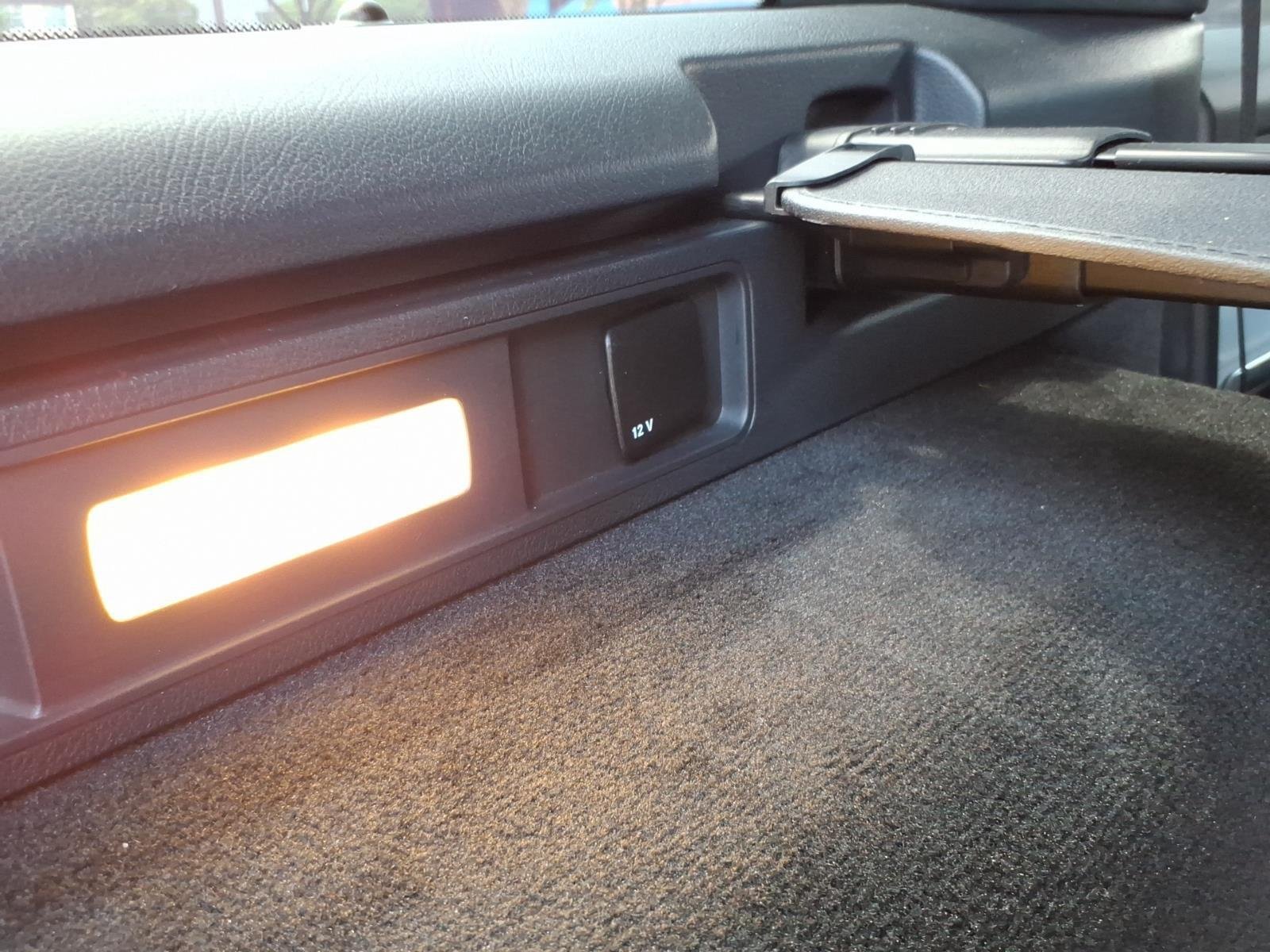Used 2025 Iridium Silver Metallic Mercedes-Benz G 550 image 33